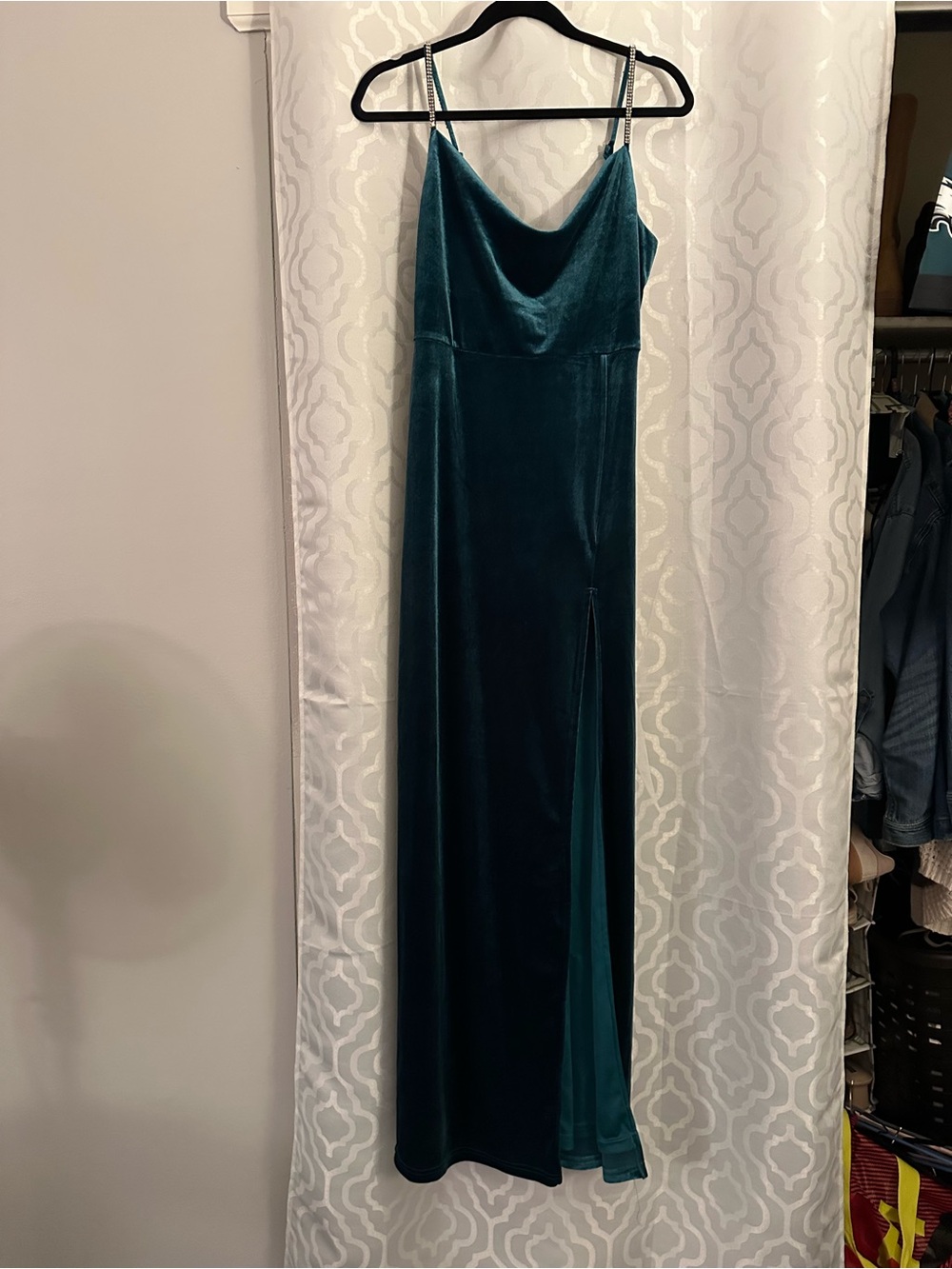 Lulu's Emerald Green Velvet Cowl Neck Maxi Dress